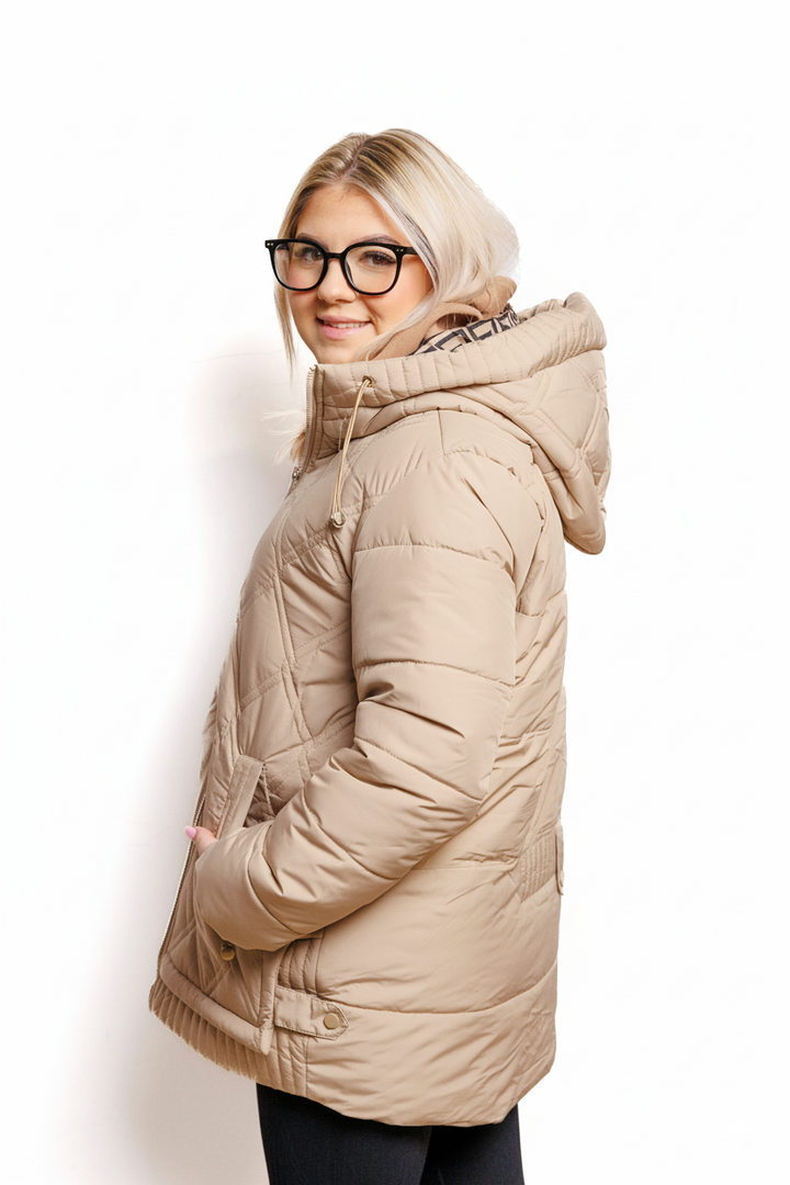 Teresa | Giacca Trapuntata Curvy con Cappuccio