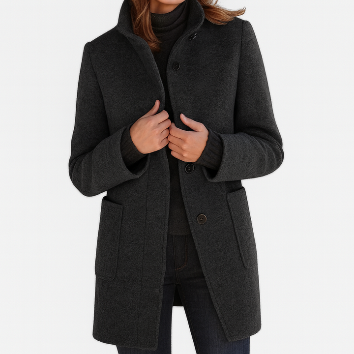 Marta | Cappotto Dritto con Collo Alto e Bottoni
