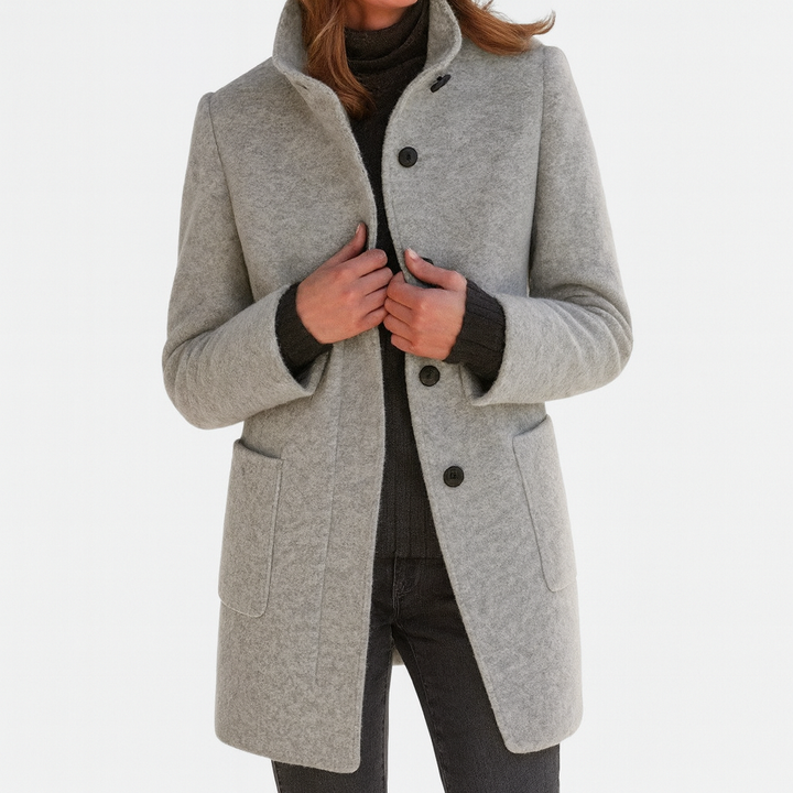 Marta | Cappotto Dritto con Collo Alto e Bottoni