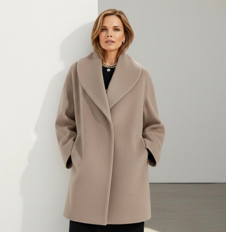 Aurora | Cappotto Cocoon con Collo Sciallato Ampio